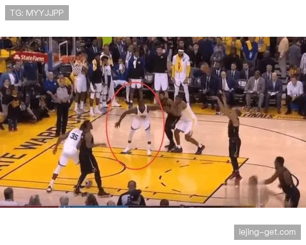 如何界定篮球合理冲撞规则中的合法接触与裁判判罚标准